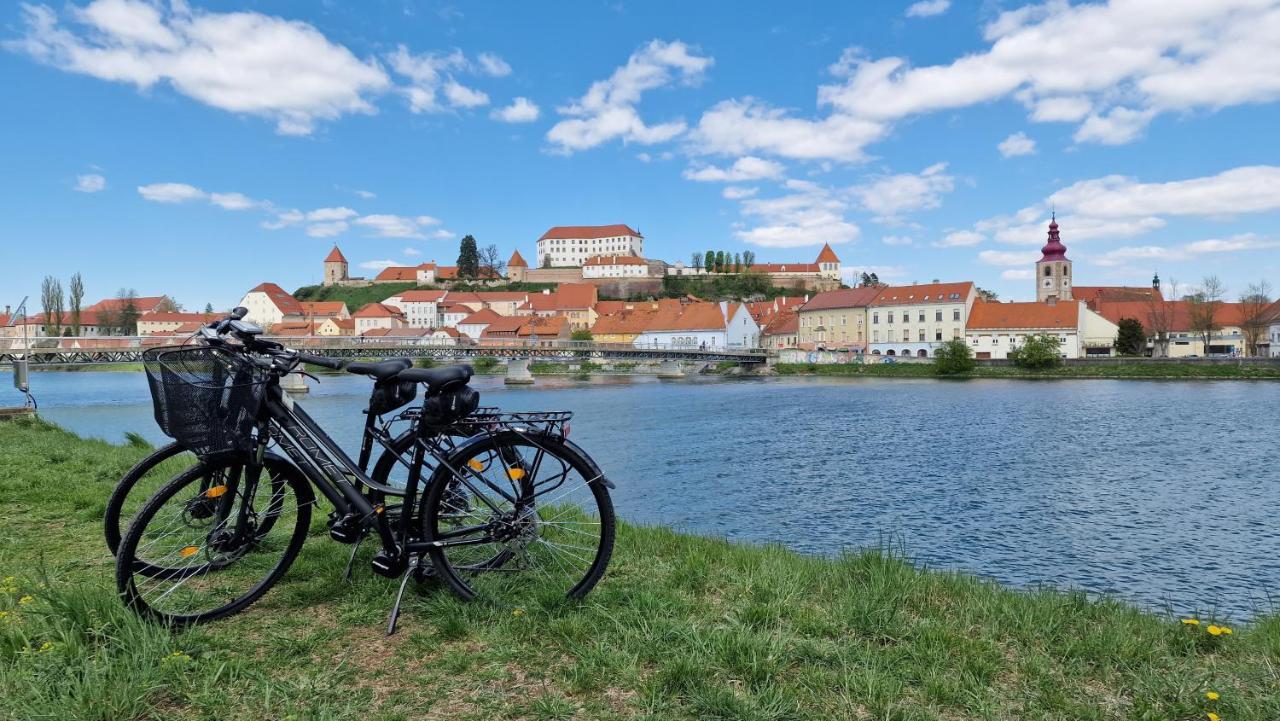 Hotel Pomaranca Ptuj Exterior photo
